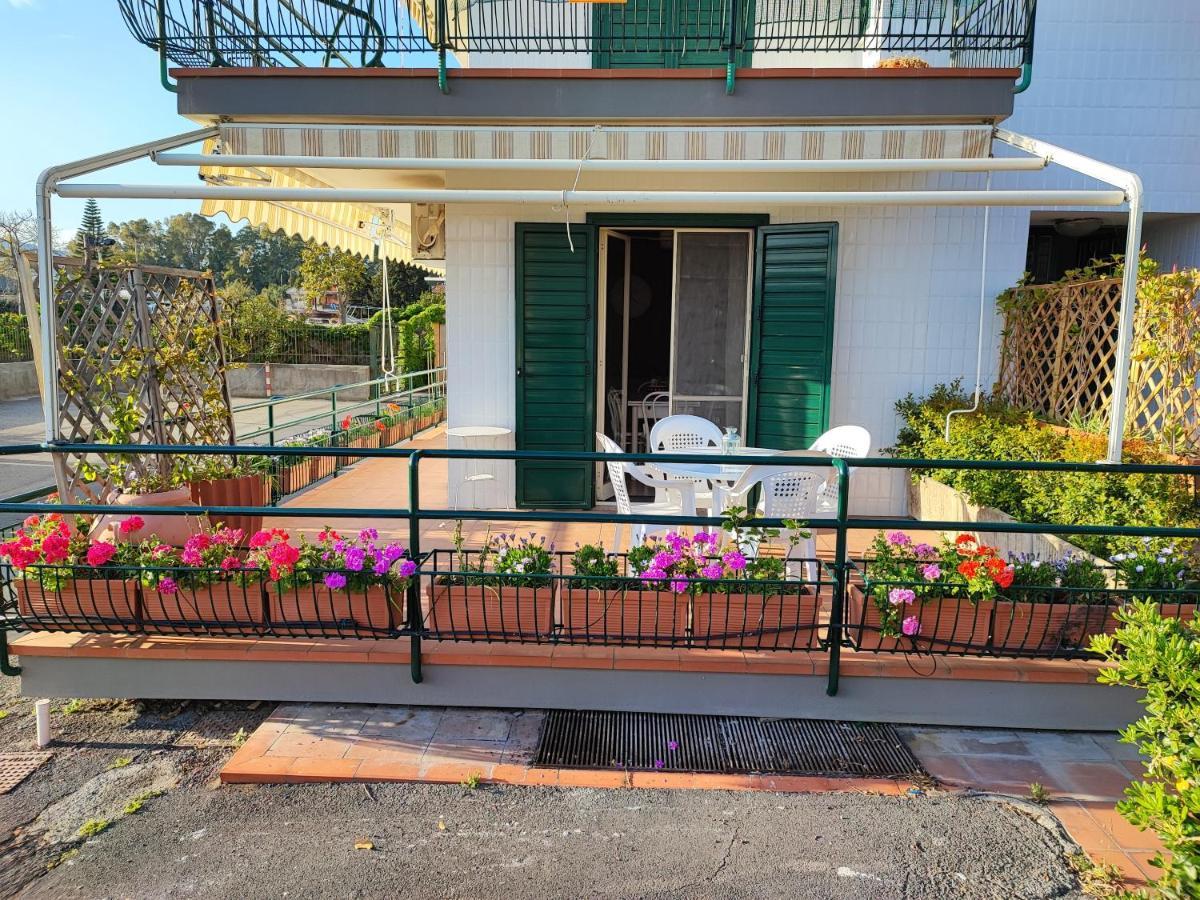 Sea Garden, Fronte Mare Con Piscina Leilighet Mascali Eksteriør bilde
